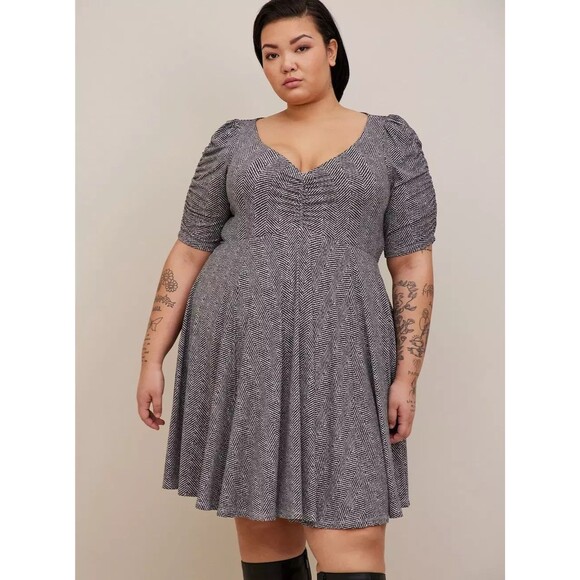 Torrid Mini Studio Knit Cinch Front Skater Dress Babydoll Size 6X Herringbone - Picture 2 of 11